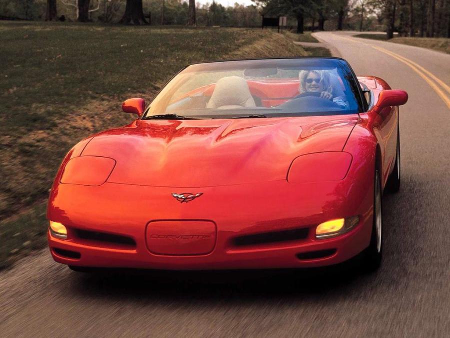  Chevrolet Corvette Convertible 1998 года  (фото 9 из 16)